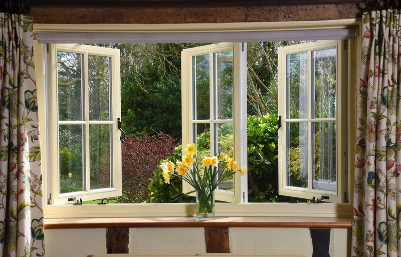 windows & curtains